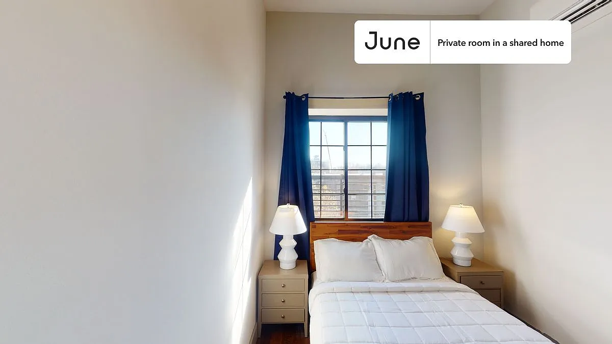 Full bedroom in 4 bed/2 bath home in Bedford-Stuyvesant #832 B — Photo 2