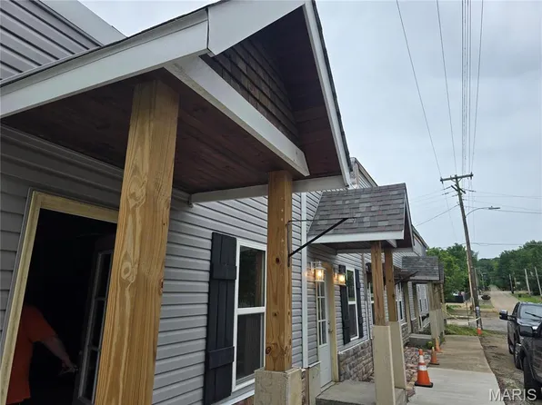 202 N Main St, Arcadia, MO 63621