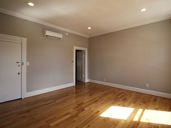 5th image of 1925 Spring Garden St APT 2F