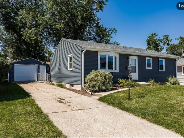 715 36th St SE, Cedar Rapids, IA 52403