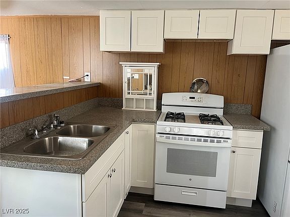 2nd image of 3439 Goldbutte Dr