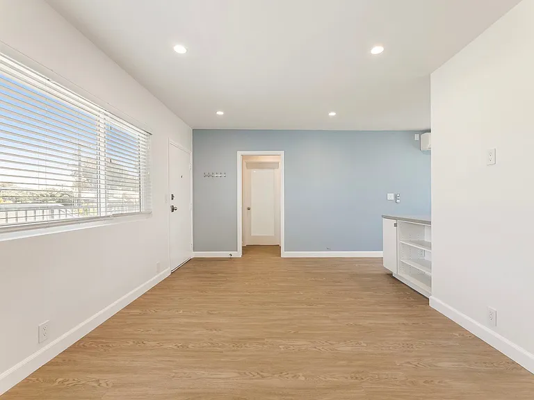 117 Strand St #7 — Photo 5