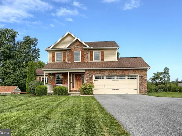 6 Harvey Cir, Hummelstown, PA 17036