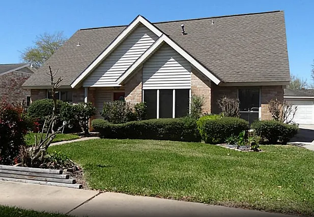 10135 Sagemill Dr — Photo 1