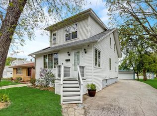 834 S 98th St, West Allis, WI 53214