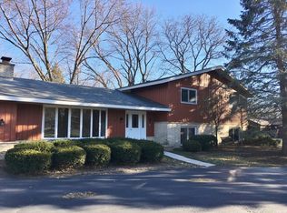 29 Lynn Dr, Hawthorn Woods, IL