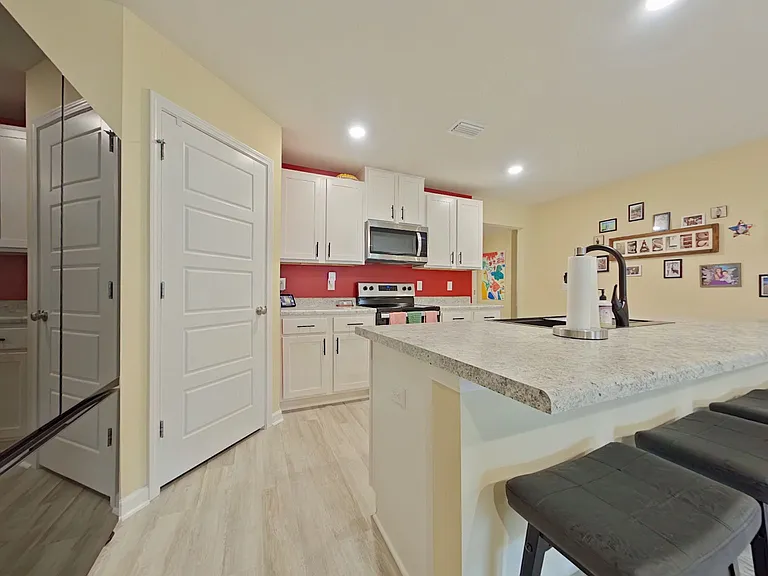 4-web-or-mls-4 Kitchen-3_03312026