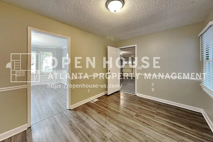 2671 Ashley Dr N — Photo 7