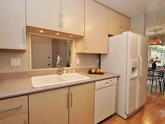 2nd image of 2442 S Park Ln