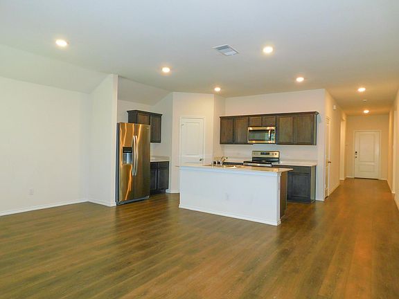 5th image of 11217 Pecan Creek Dr