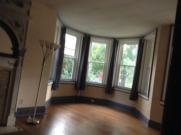 2nd image of 257 Richmond Ave APT 1
