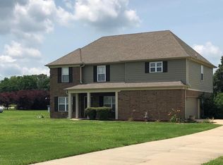 Filly Way, Holly Springs, MS 38635