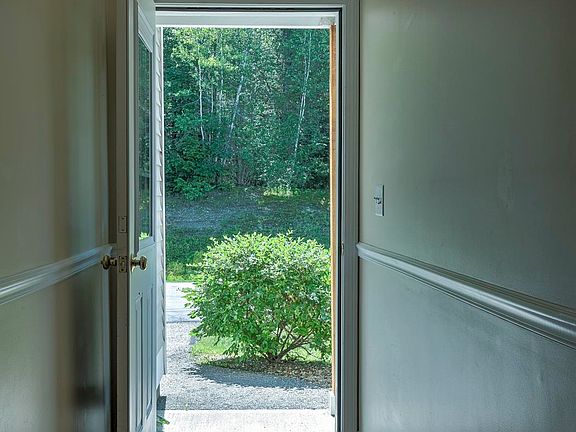 3rd image of 28 Owens Drive #86