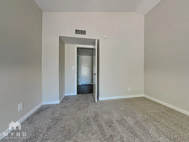 4816 W Sierra Vista Dr — Photo 14