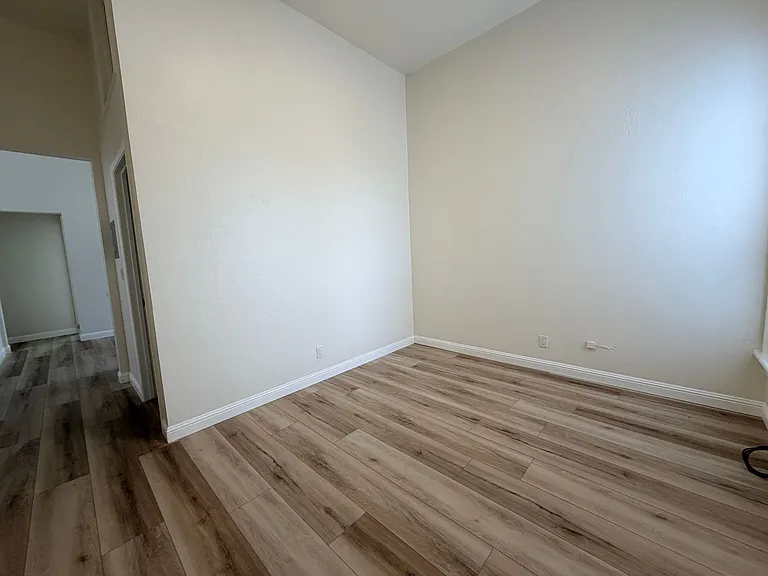 1115 7th Ave #4 — Photo 5