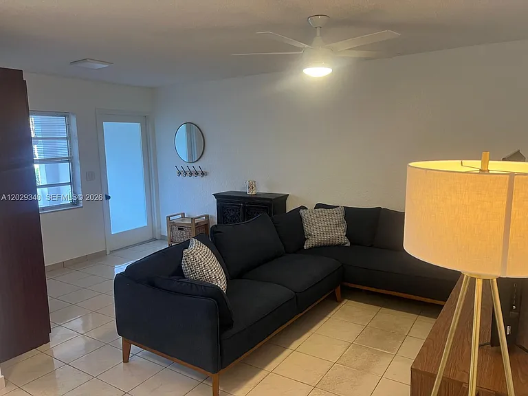 181 NE 14th Ave #20A — Photo 9