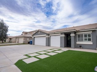 211 Shoshonean Dr, Imperial, CA 92251