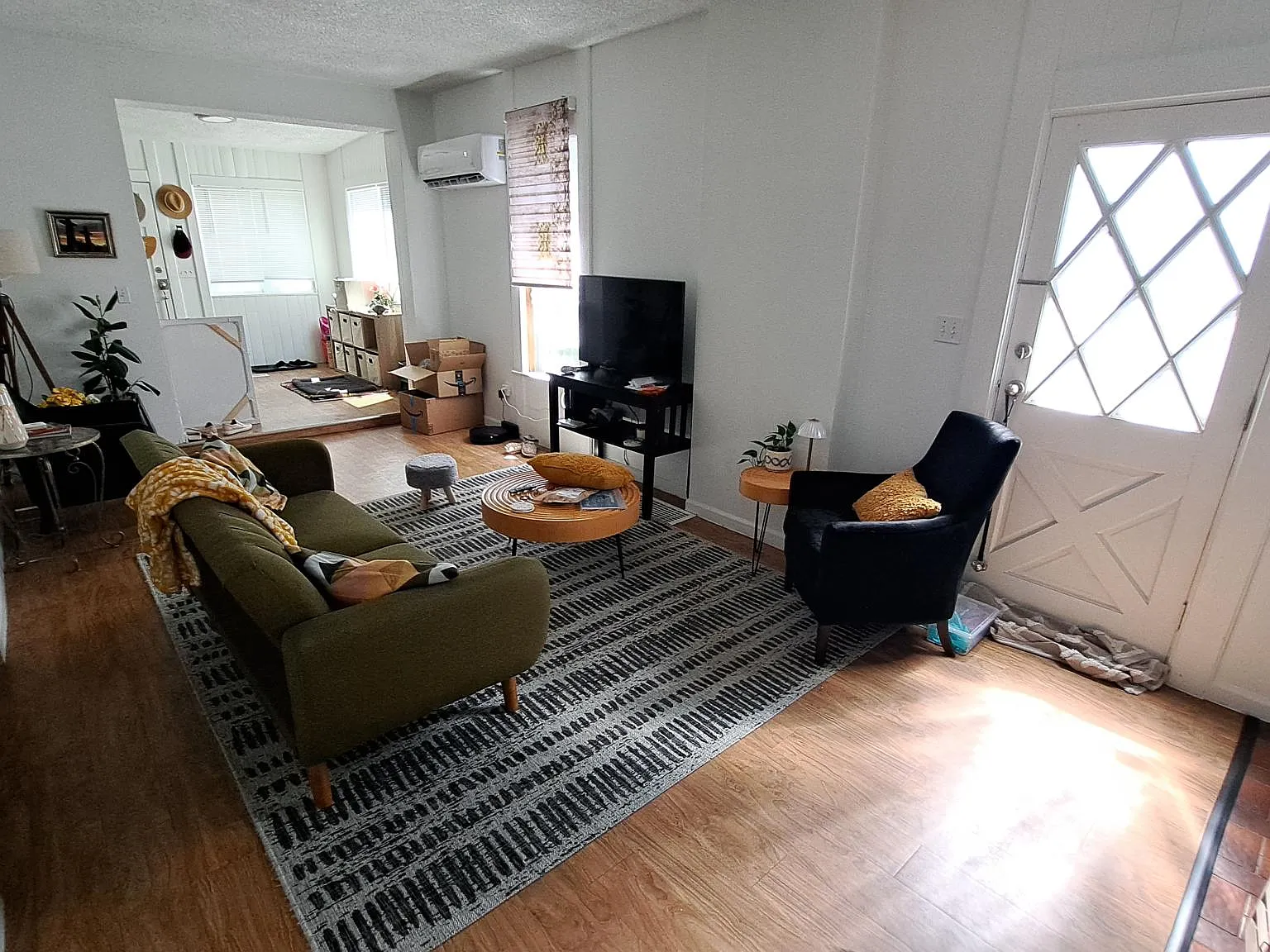 2 bed, 1.5 bath, 900 sqft, $2,200 — Photo 3