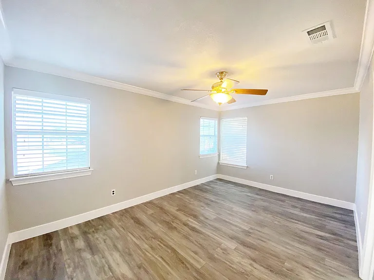 1700 Shiprock Dr — Photo 8