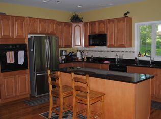 153 Shagbark Ln, Hopewell Junction, NY 12533