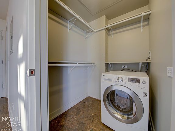 4th image of 1021 W Lawrence Ave #526