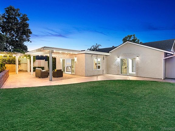 4th image of 8087 Dicenza Ln