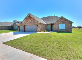 1226 Deer Ridge Blvd, Tuttle, OK 73089