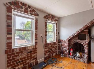 152 East St FLOOR 3, North Attleboro, MA 02760