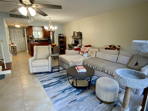 4th image of 3321 Farragut St #7H