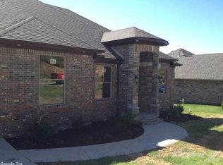114 Riverview Dr, Maumelle, AR 72113