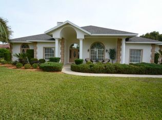 39246 Treeline Dr, Lady Lake, FL 32159