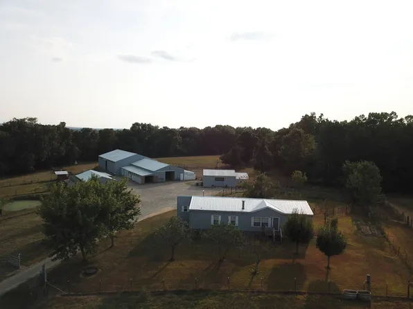 225 Hazel Rd, Simpson, IL 62985