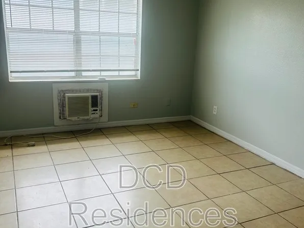 4115 E Linebaugh Ave APT 606, Tampa, FL 33617