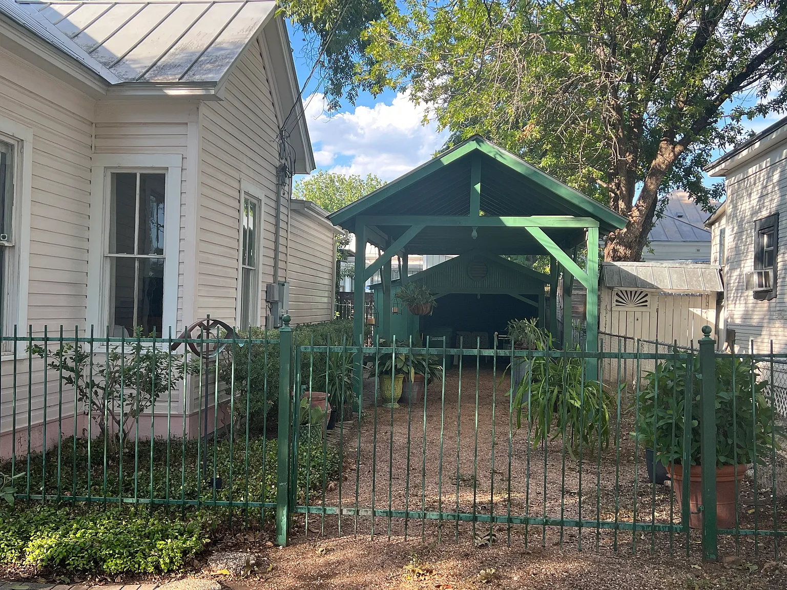 2 bed, 1045 sqft, $1,850 — Photo 4