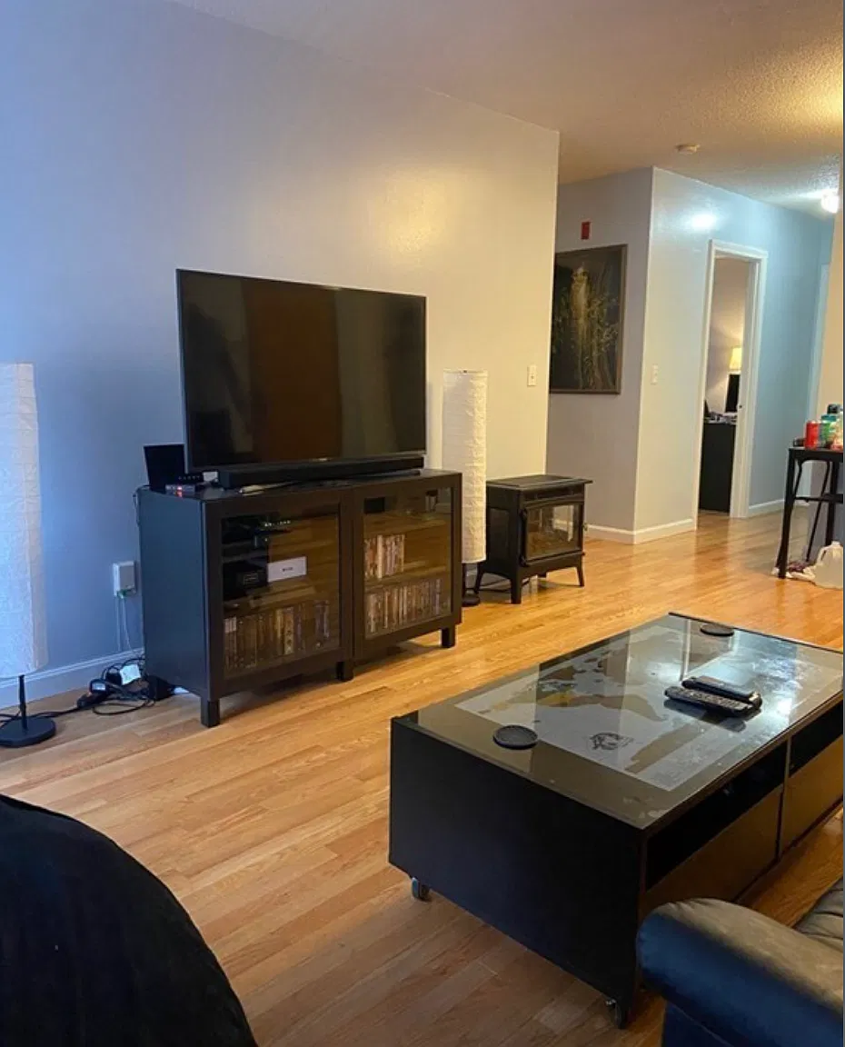 2 bed, 1.5 bath, 808 sqft, $2,300 — Photo 2