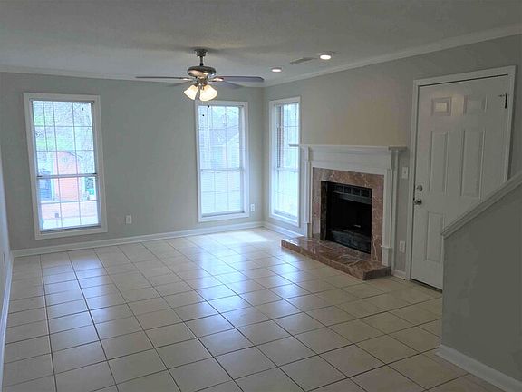 2nd image of 844 Churchill Ct
