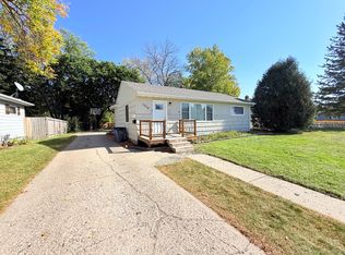 1318 18th St S, Moorhead, MN 56560