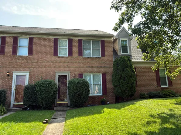 402 Stonecrest Ct, Stevens, PA 17578