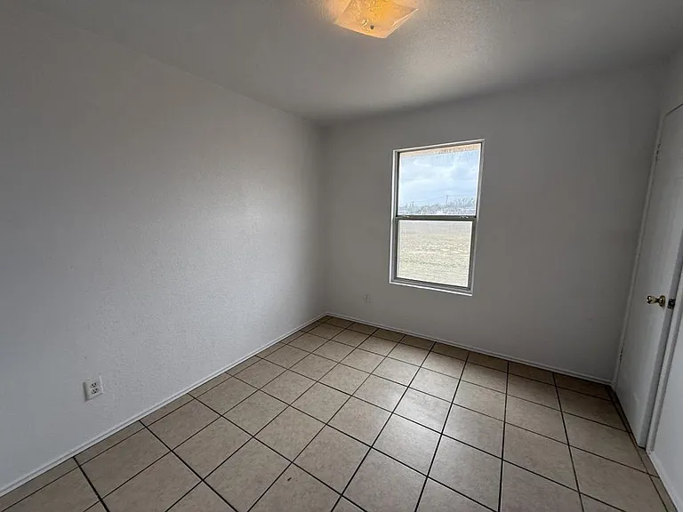1210 Industrial Blvd #D — Photo 10