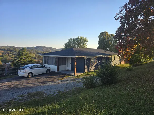 221 Rose Dr, Tazewell, TN 37879