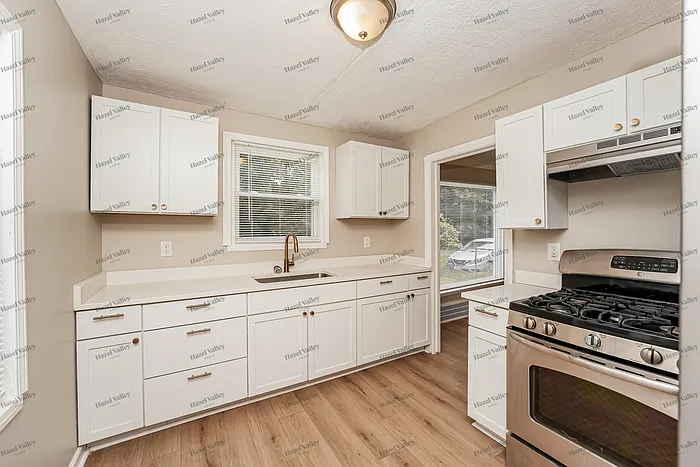 3880 Strandhill Rd — Photo 8
