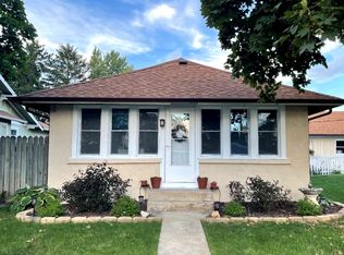 1016 N River Rd, McHenry, IL 60051