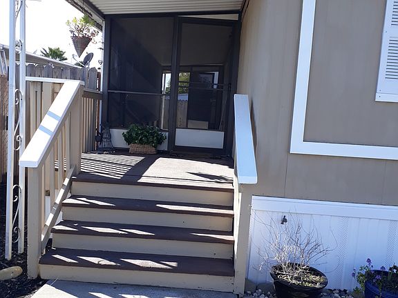 2nd image of 4225 Floral Dr