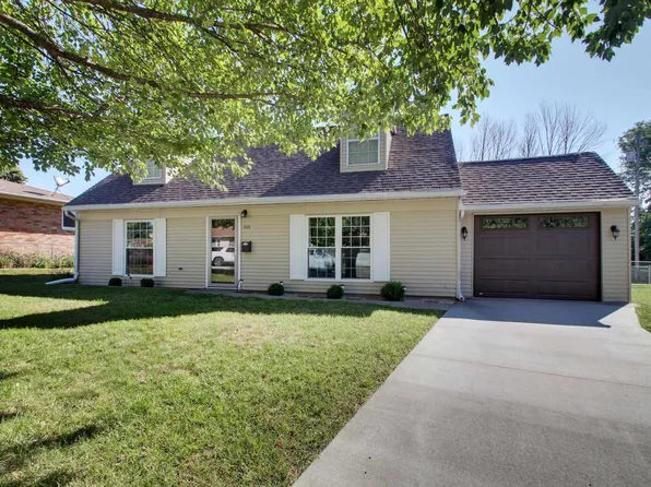 306 Glendale Ct, Quincy, IL 62301