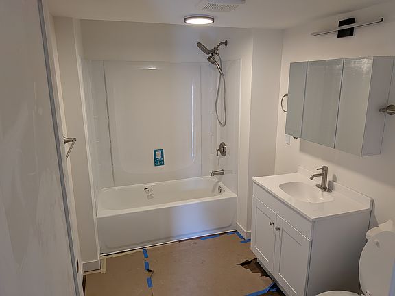 5th image of 1829 E End St NW #B