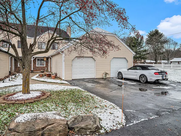 1102 Saratoga Dr, Chesterton, IN 46304