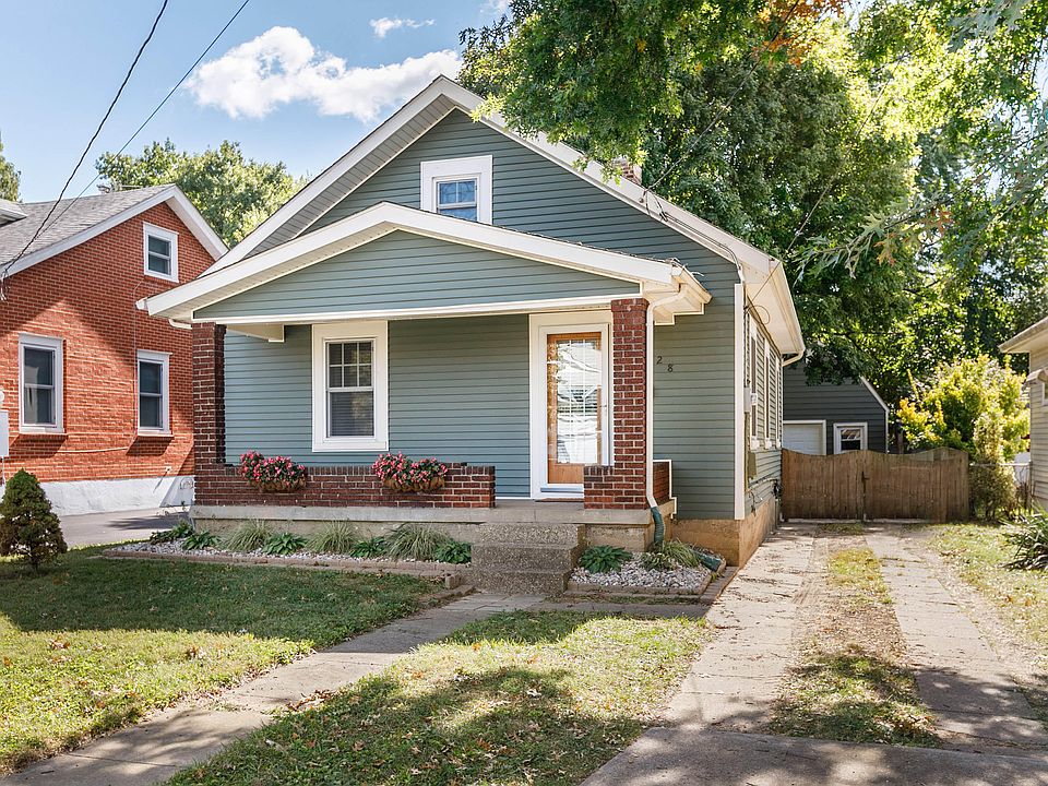 1st image of 828 Clarks Ln