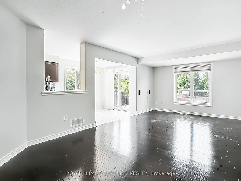 37 Wilkie Cres — Photo 9