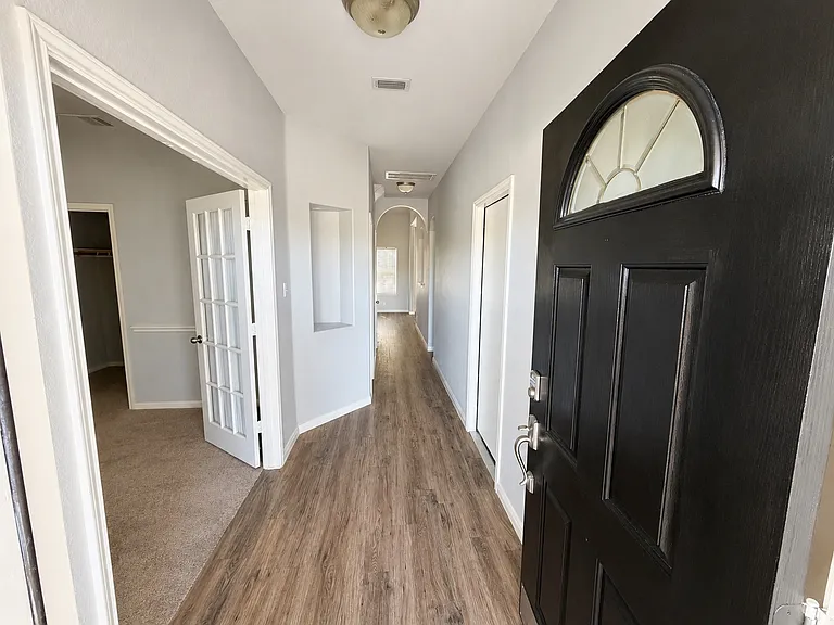 101 Kathryn Cv — Photo 3