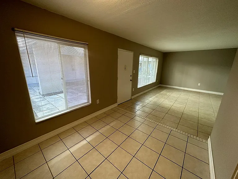 1830 Maravilla Ave #311 — Photo 8